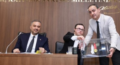 Onikişubat Belediyesi’nin Nisan Ayı Meclis Toplantısı bir başka özel bir başka anlamlı oldu..