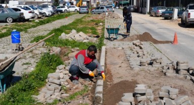 Onikişubat Belediyesi Vatandaşların Yaşam Kalitesini Yükseltmek Amacıyla Üstyapı Çalışmalarını Aralıksız Sürdürüyor 