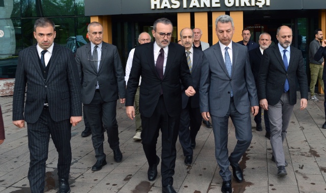 Mahir Ünal'dan Hastanede Tedavi Gören Öğrencilere Ziyaret..