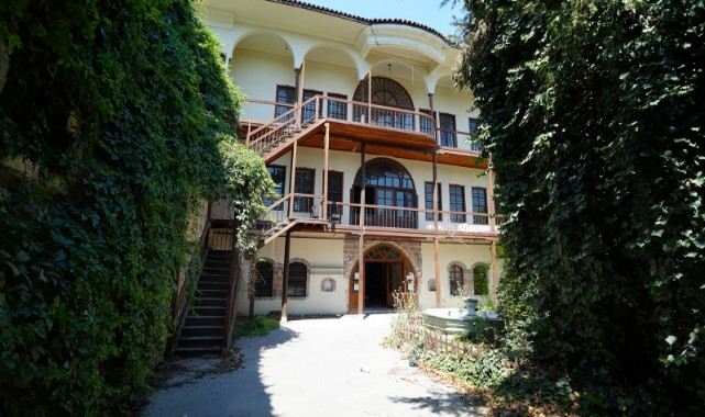 Büyükşehir ile Tarihi Yapılar Geleceğe Taşınıyor 