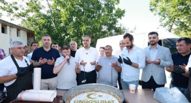Başkan Toptaş, Dönüklü Mahallesi sakinleriyle aşure sofrasında buluştu..