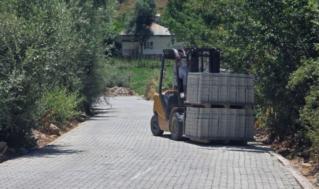 Büyükşehir, Göksun Kırsalında Ulaşım Konforunu Yükseltiyor
