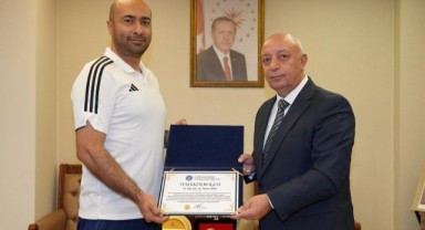 Öğr. Gör. Harun Jira’nın Görev Aldığı U16 Çim Hokeyi Milli Takımı Avrupa Şampiyonu Oldu!..