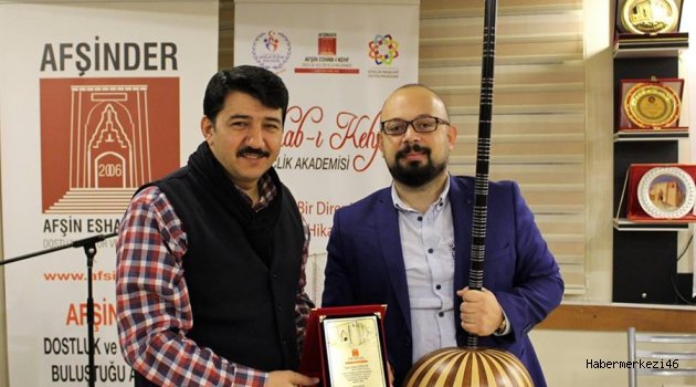 AFŞİNDER SES VE TAMBUR SANATÇISI HAKAN DEDELER ‘İ KONUK ETTİ