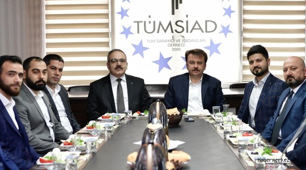 BAŞKAN ERKOÇ’TAN TÜMSİAD’A ZİYARET