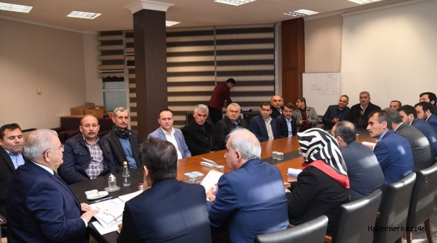 BAŞKAN MAHÇİÇEK, 2018 YILI ÇALIŞMA PROGRAMINI MUHTARLARLA DEĞERLENDİRDİ