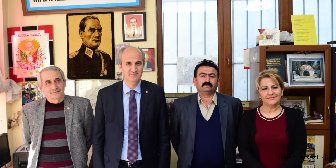 BAŞKAN OKAY FEVZİ PAŞA'DA MUHTARLARLA BİR ARAYA GELDİ