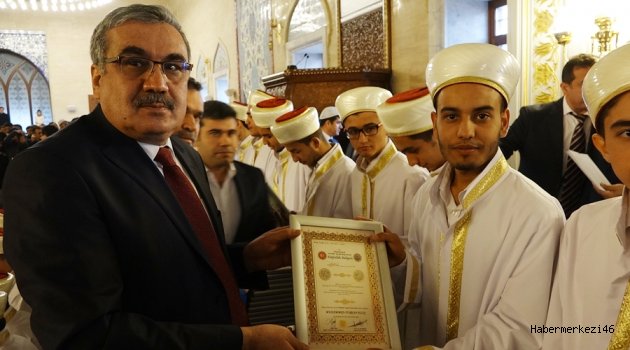 ‘BÜYÜK DEVLET OLMAK İSTİYORSAK TEK ÇAREMİZ KUR’AN-I KERİM’E SARILMAKTIR’