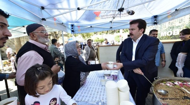 BÜYÜKŞEHİR’DEN 10 BİN KİŞİLİK AŞURE
