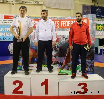 BÜYÜKŞEHİR MİNDERDEN 5 MADALYAYLA DÖNDÜ