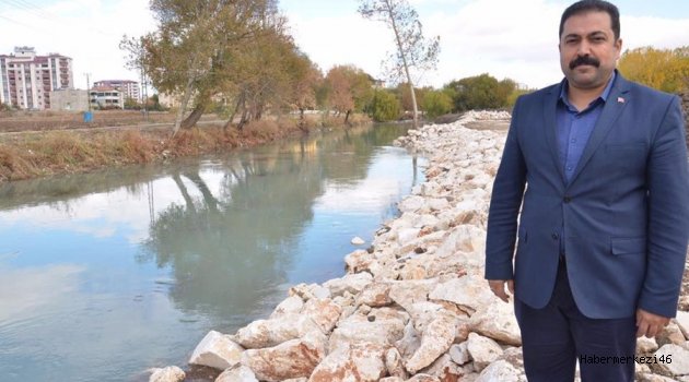 “CEYHAN YATAĞI DARALMIYOR”