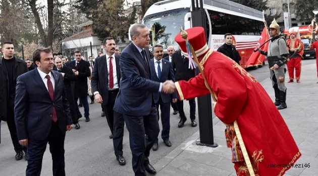 CUMHURBAŞKANIMIZ MEHTERLE KARŞILANDI..