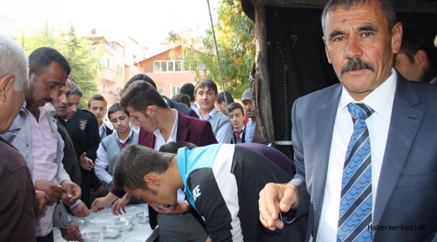 DULKADİROĞLULARINDAN AŞURE İKRAMI