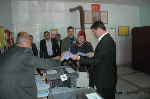 DURMAK YOK HİZMETE DEVAM.. TÜRKOĞLUNDA BAŞKAN OSMAN OKUMUŞ..