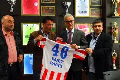 Edeler Gurubundan Başkan Bağcı’ya Forma