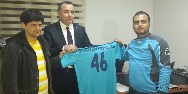 GÖKŞEN’E 46 NUMARALI FORMA HEDİYE EDİLDİ