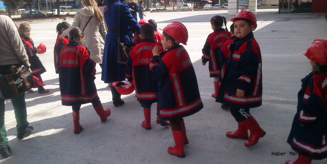 GÖNÜLLÜ MİNİKLER İTFAİYEDE