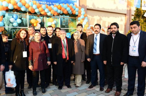 Her Yerde AK Gençlik