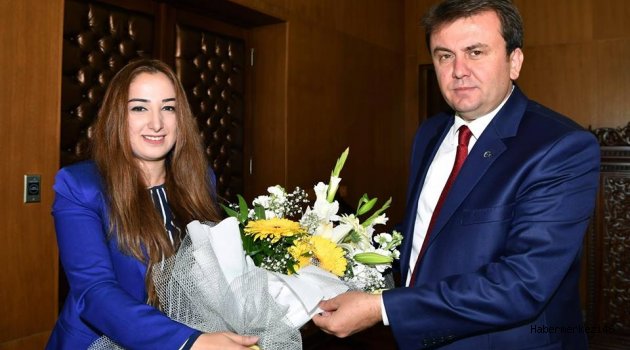 KADEM GENÇLİK KOMİSYONUNDAN BAŞKAN ERKOÇ’A ZİYARET..