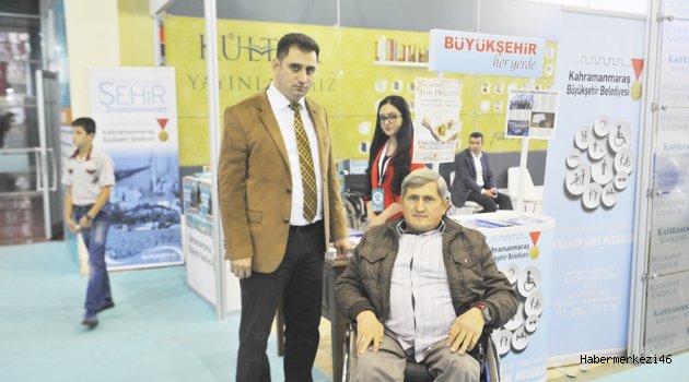 KİTAP FUARI’NDA ENGELLİLERE HİZMET