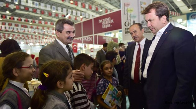 KİTAP VE KÜLTÜR FUARINA İLÇELERDEN DE YOĞUN İLGİ